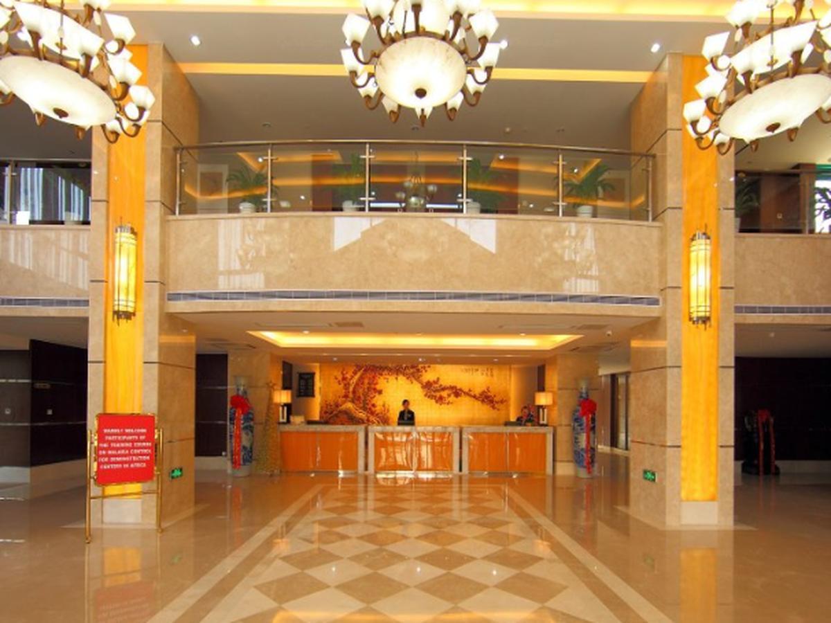 Wuxi Xiyuan Hotel Exteriör bild